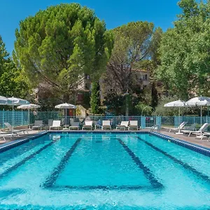 https://le-mas-de-la-cremaillere.fr-provencehotel.com